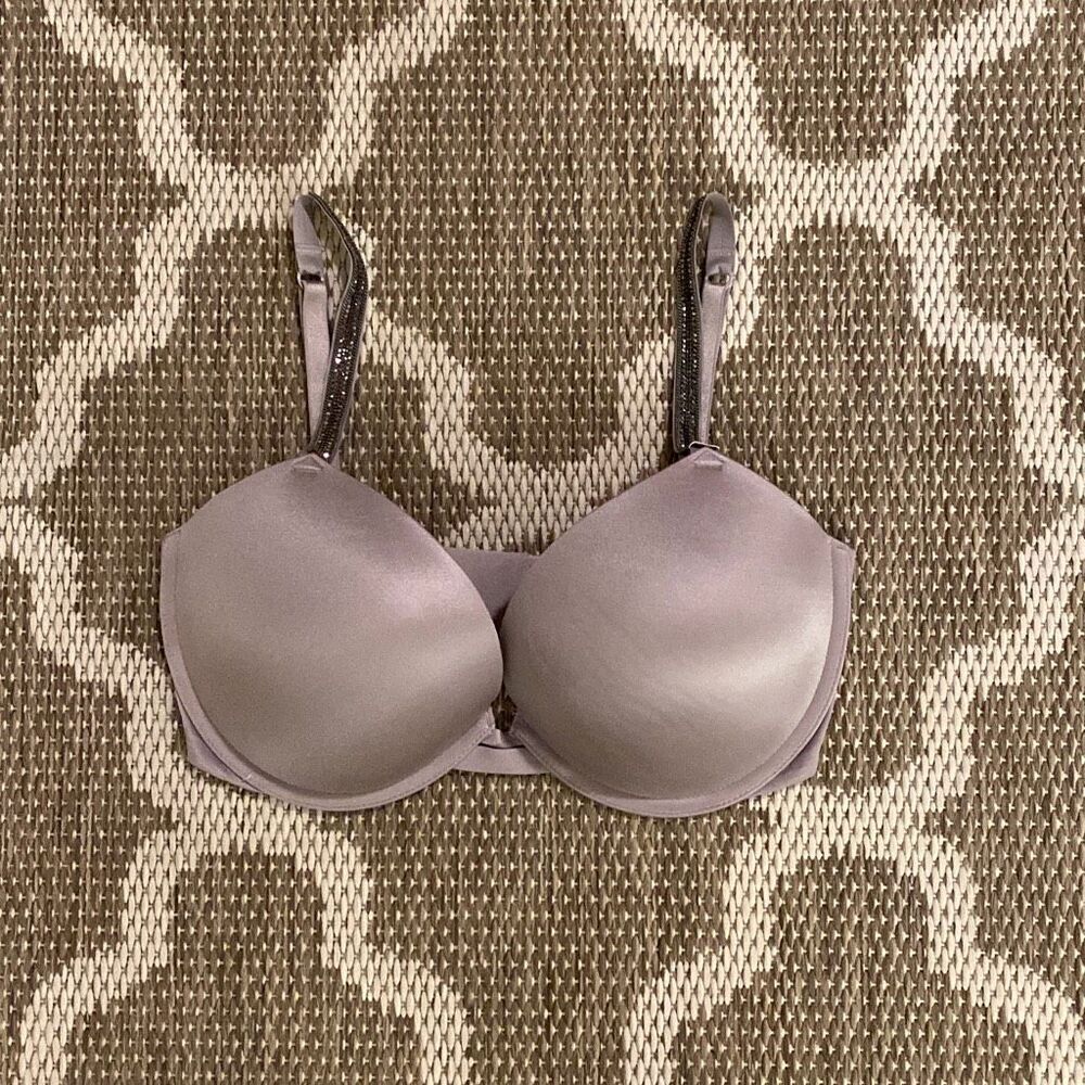 Victoria’s Secret very sexy push-up bra size 32DDD